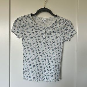 Tight baby tee with floral print